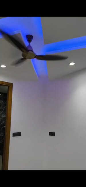 Furnished Amenities in 3 BHK Builder Floor at Govindpuri – for Sale