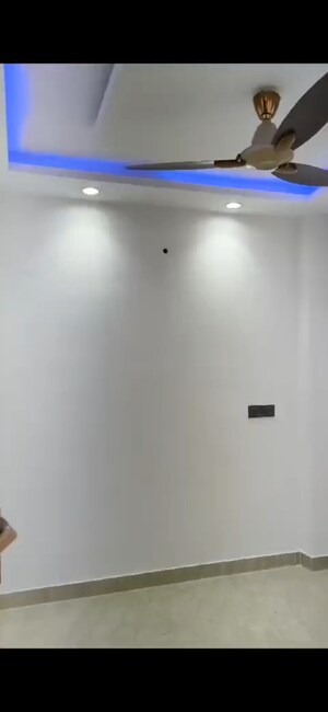 Room in 3 BHK Builder Floor at Govindpuri – for Sale