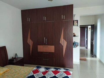 Furnished Amenities in 3 BHK Apartment at Green Glen Layout, Bellandur – for Rent