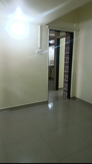 Room in 2 BHK Apartment at Thane West – for Rent