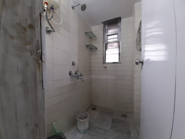 Bathroom, raheja-township 1 Bedroom 630 Sq.Ft. Apartment In Malad East Mumbai 8799187