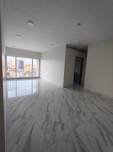 Room in 3 BHK Apartment at Sheth Vasant Oasis, Andheri East – for Rent