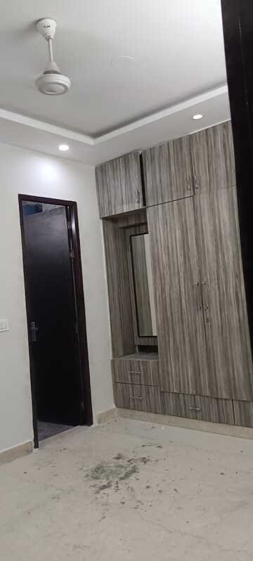 Building Lobby in 2 BHK Builder Floor at Ashok Nagar – for Rent