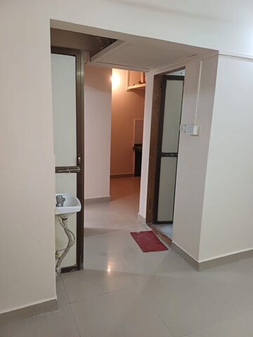 Room in 1 BHK Apartment at Jaldhara Sra Chs, Goregaon East – for Rent