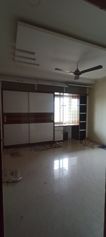 Room in 3 BHK Apartment at Crown Whistling Woods, Kokapet – for Rent