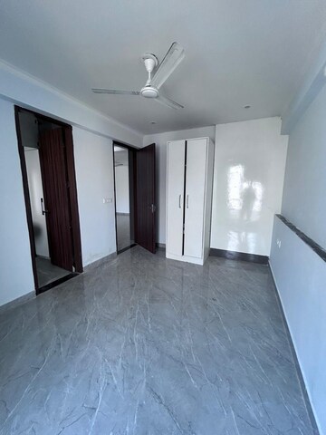 Room in 3 BHK Builder Floor at Spazedge, Sector 47 – for Rent