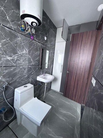 Master Bedroom in 3 BHK Builder Floor at Spazedge, Sector 47 – for Rent