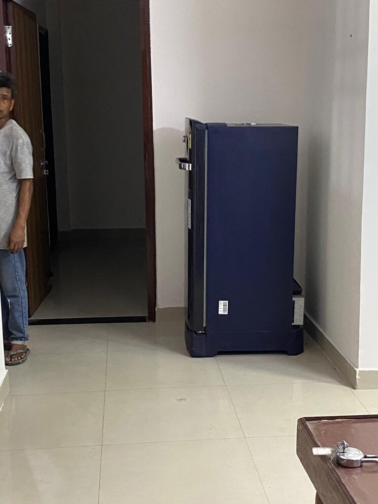 Room, mayur vihar 1.5 Bedroom 550 Sq.Ft. Builder Floor In Mayur Vihar Delhi 8799298