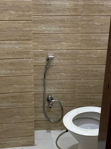 Bathroom in 1.5 BHK Builder Floor at Mayur Vihar – for Rent