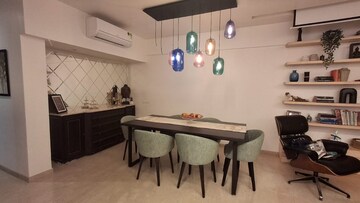 Team Area in 3.5 BHK Apartment at Ashiana Apartment Bandra, Bandra West – for Rent