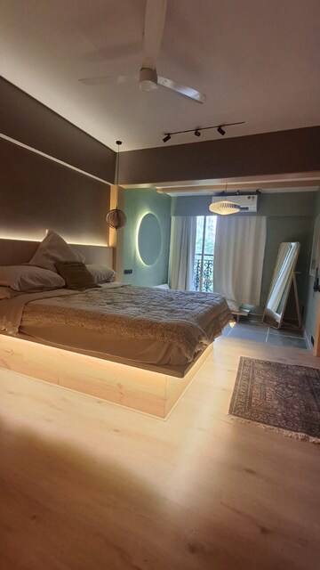 Living Room in 3.5 BHK Apartment at Ashiana Apartment Bandra, Bandra West – for Rent