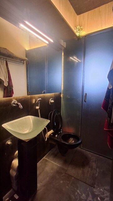 Team Area in 3.5 BHK Apartment at Ashiana Apartment Bandra, Bandra West – for Rent