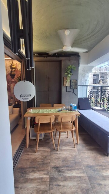 Team Area in 3.5 BHK Apartment at Ashiana Apartment Bandra, Bandra West – for Rent