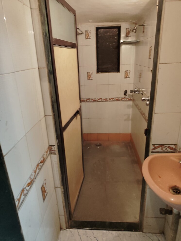 Bathroom, dombivli west 1 Bedroom 500 Sq.Ft. Apartment In Dombivli West Thane 8799323