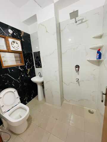 Team Area in 2 BHK Builder Floor at Sector 15 ii – for Rent