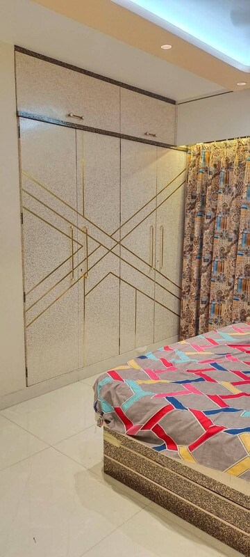 Master Bedroom in 3 BHK Apartment at Thane West – for Rent