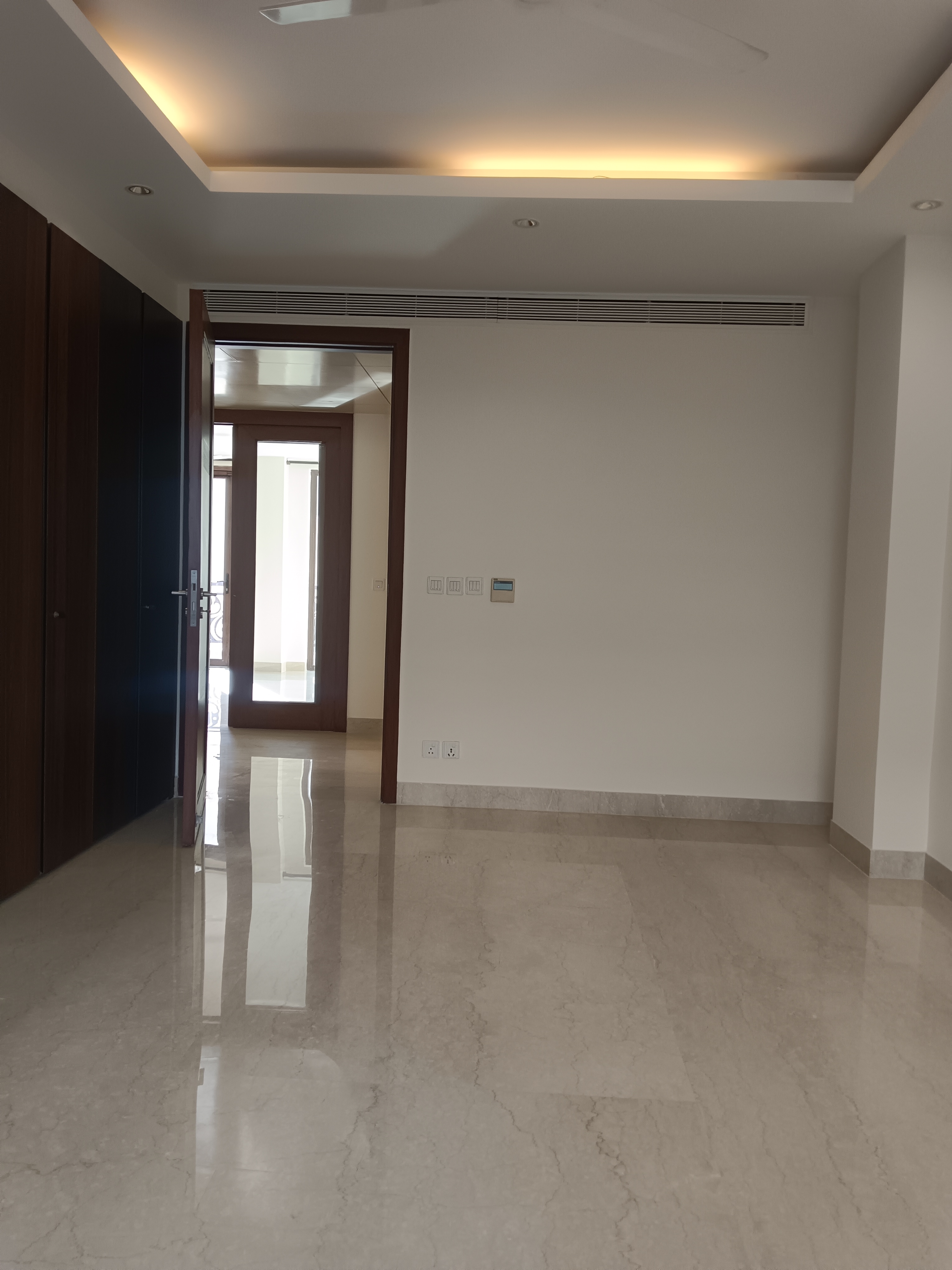 4 BHK + Servant Room Builder Floor For Sale in Soami Nagar 