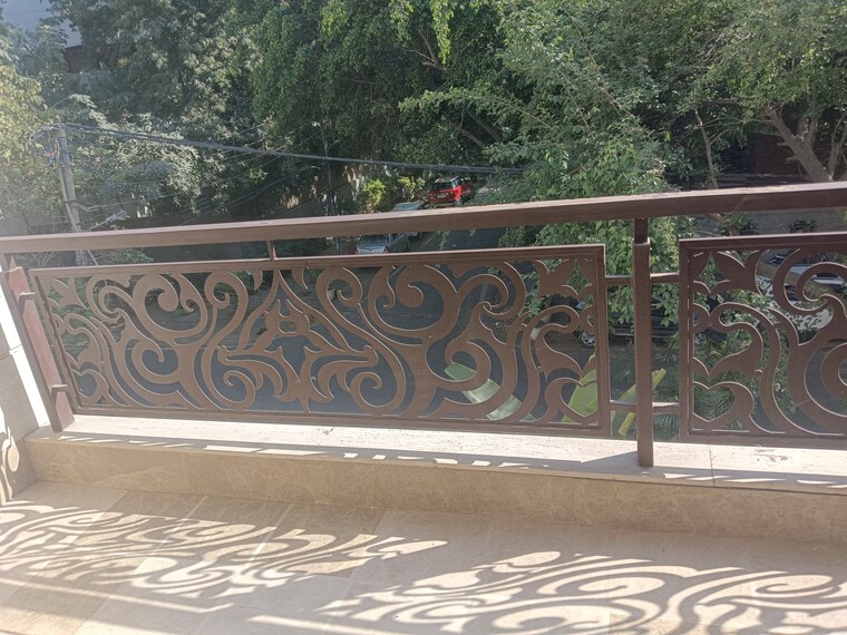 Balcony, soami nagar 4 Bedroom 2700 Sq.Ft. Builder Floor In Soami Nagar Delhi 8799466