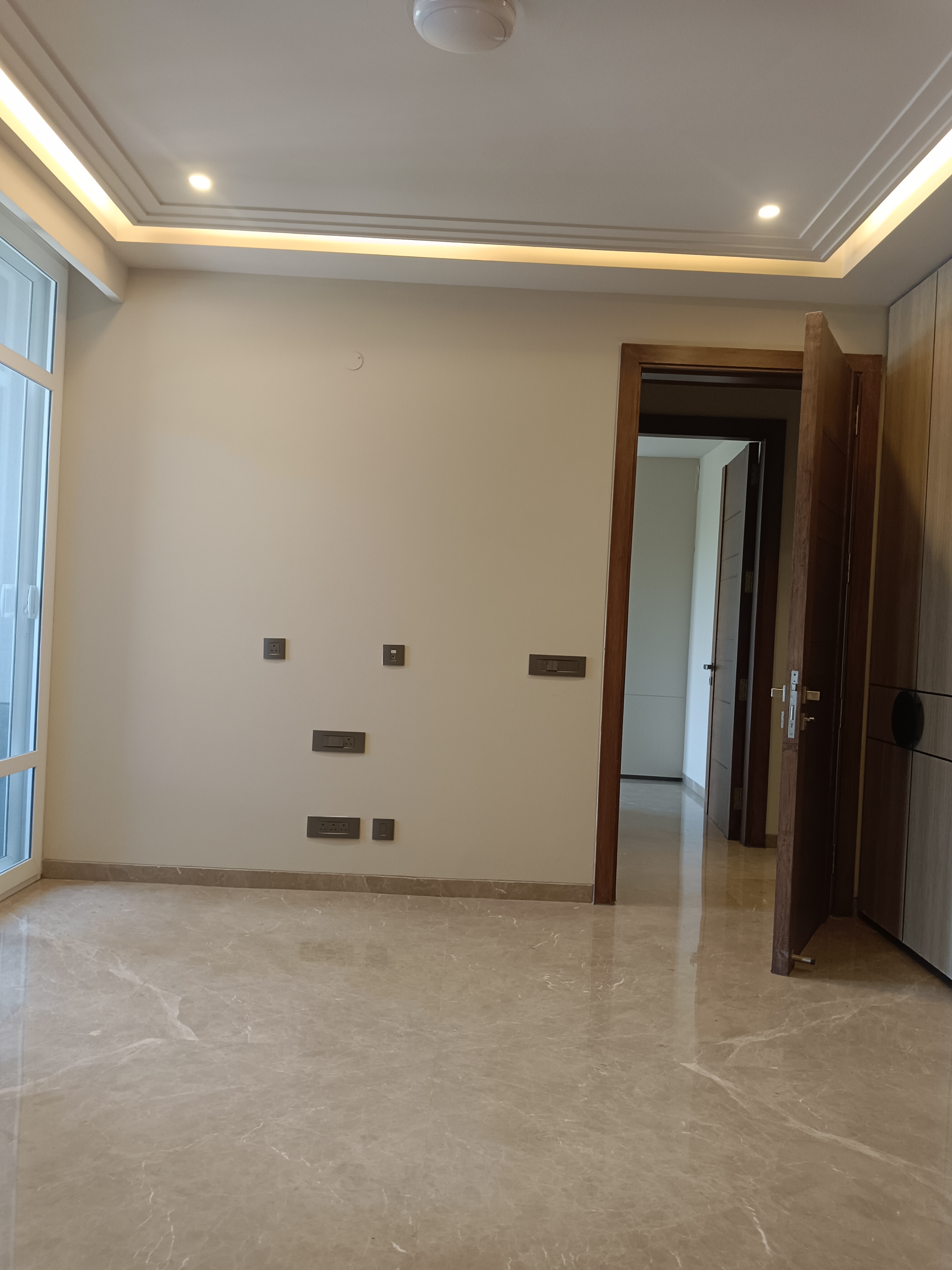 4 BHK + Servant Room Builder Floor For Sale in Soami Nagar 