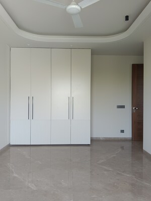 Building Lobby in 4 BHK Builder Floor at Soami Nagar – for Sale