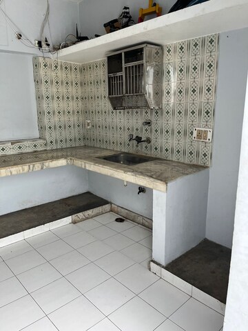Balcony in 1 BHK Independent House at RWA Apartments Sector 39, Sector 39 – for Rent