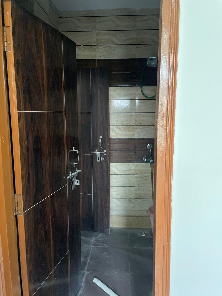 Other, rajpur khurd extension 2 Bedroom 900 Sq.Ft. Builder Floor In Rajpur Khurd Extension Delhi 8775076