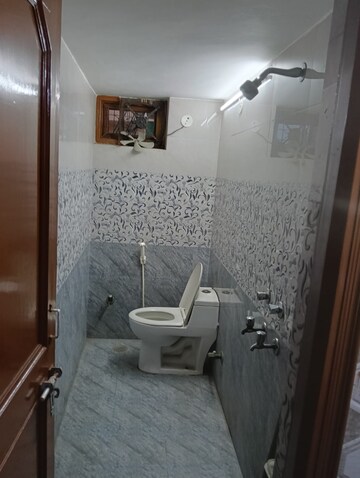Bathroom in 2 BHK Independent House at RWA Apartments Sector 30, Sector 30 – for Rent