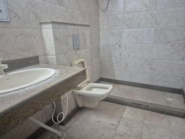 Bathroom, rwa-apartments-sector-50 3 Bedroom 250 Sq.Mt. Independent House In Sector 50 Noida 8799536