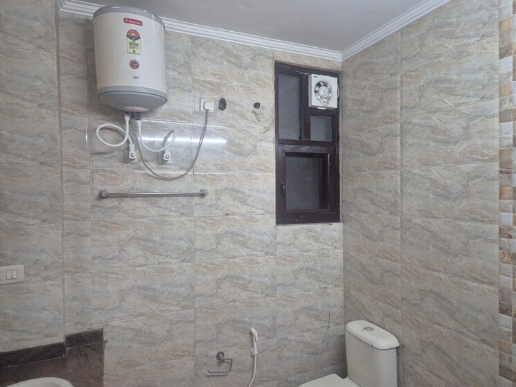 Bathroom, rwa-apartments-sector-50 3 Bedroom 250 Sq.Mt. Independent House In Sector 50 Noida 8799536