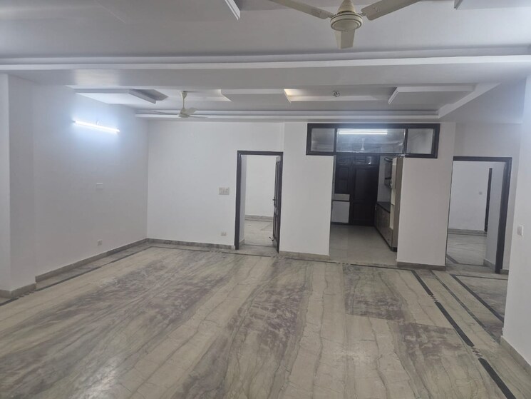 Room, rwa-apartments-sector-50 3 Bedroom 250 Sq.Mt. Independent House In Sector 50 Noida 8799536