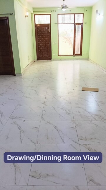 Room in 3 BHK Independent House at RWA Apartments Sector 50, Sector 50 – for Rent