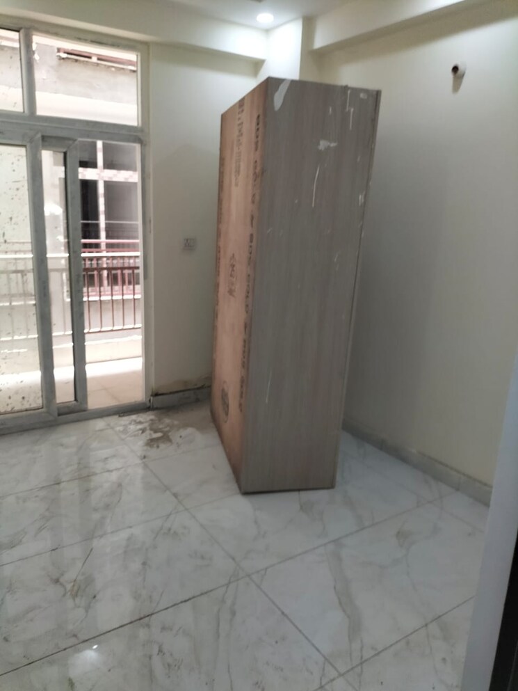 Room, sri-nimi-vihar 2 Bedroom 1200 Sq.Ft. Apartment In Bisrakh Jalalpur Greater Noida 8799560