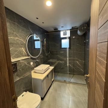 Bathroom in 4 BHK Builder Floor at Dlf City Phase 3 – for Sale
