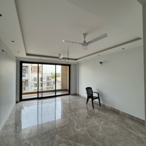 Room in 4 BHK Builder Floor at Dlf City Phase 3 – for Sale