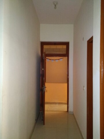 Building Lobby in 3 BHK Independent House at RWA Apartments Sector 40, Sector 40 – for Rent