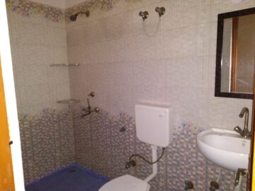 Bathroom in 3 BHK Independent House at RWA Apartments Sector 40, Sector 40 – for Rent