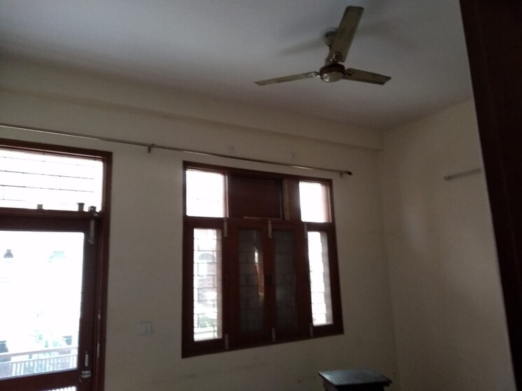 Room, rwa-apartments-sector-40 3 Bedroom 1700 Sq.Ft. Independent House In Sector 40 Noida 8799570