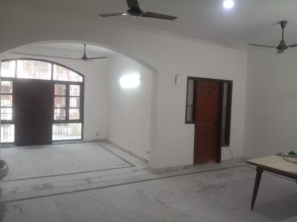 3 BHK + Pooja Room Independent House For Rent in RWA Apartments Sector 52