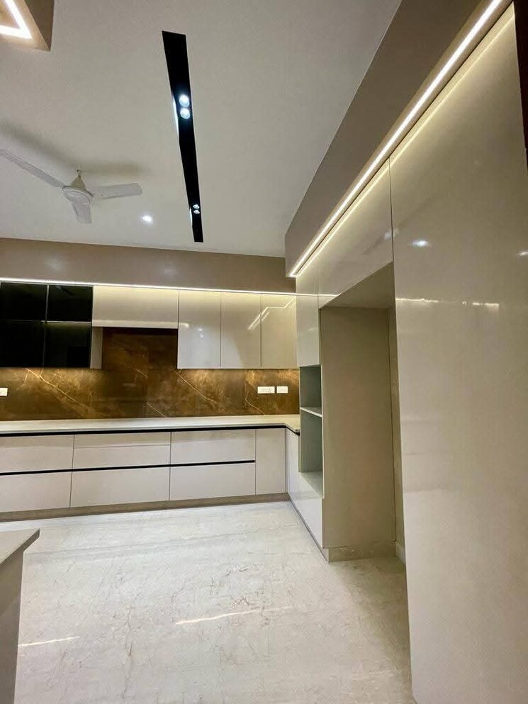 Kitchen, park-express 3 Bedroom 1100 Sq.Ft. Apartment In Baner Pune 8799595