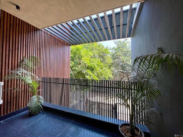 Balcony, park-express 3 Bedroom 1100 Sq.Ft. Apartment In Baner Pune 8799595