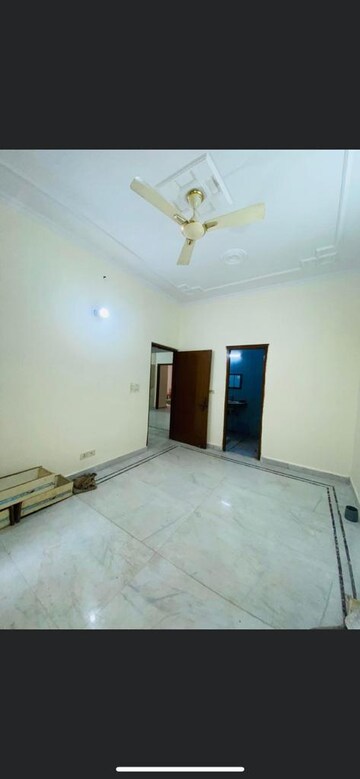 Room in 6+ BHK Independent House at RWA Apartments Sector 41, Sector 41 – for Sale