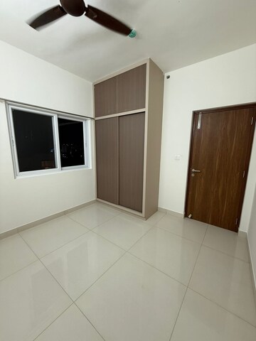 Room in 2.5 BHK Apartment at Prestige Tranquil, Kokapet – for Rent