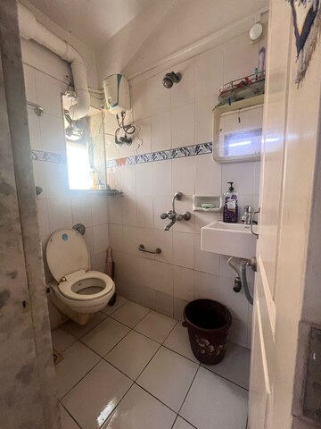 Bathroom in 1 BHK Apartment at Andheri West – for Rent