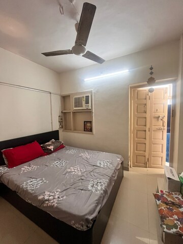 Bedroom in 1 BHK Apartment at Andheri West – for Rent