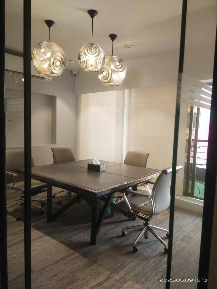 Team Area, commerce-center-andheri Commercial Office Space 3000 Sq.Ft. In Andheri West Mumbai 8799647