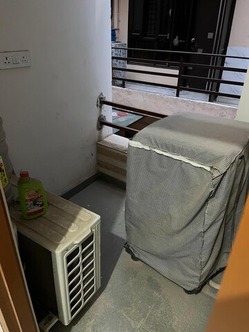  2 BHK Independent House at Sector 9a – for Rent