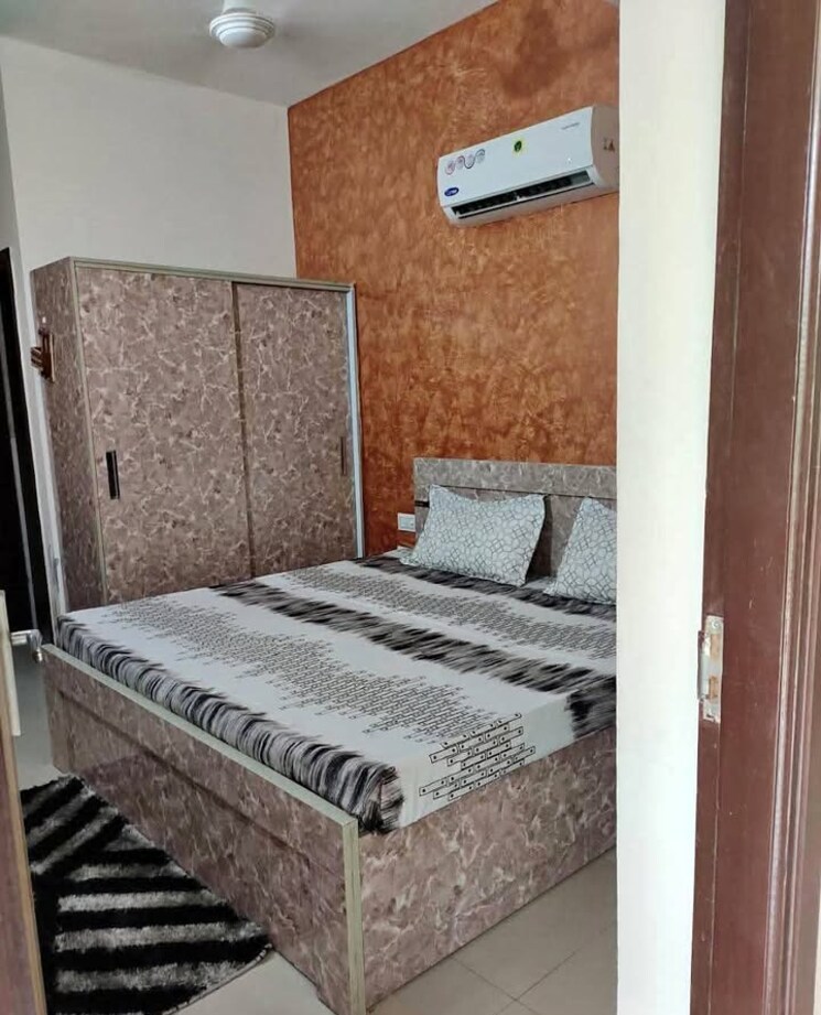 Bedroom, vip road 1 RK 550 Sq.Ft. Apartment In Vip Road Zirakpur 8799667