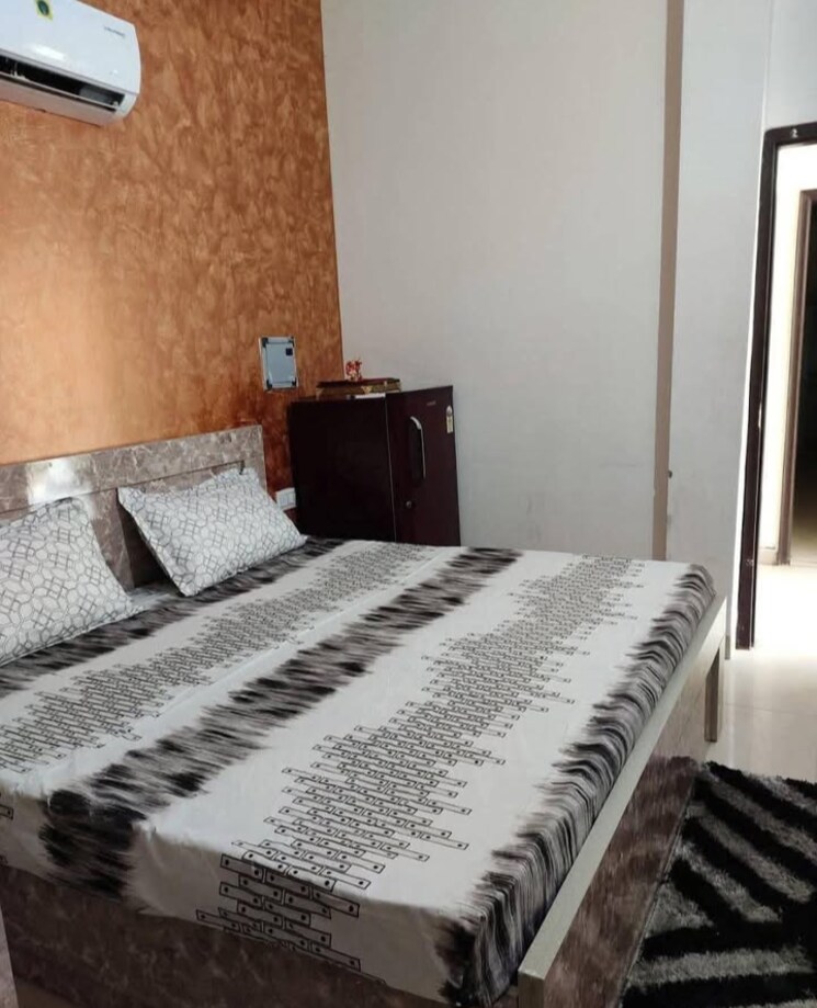 Bedroom, vip road 1 RK 550 Sq.Ft. Apartment In Vip Road Zirakpur 8799667