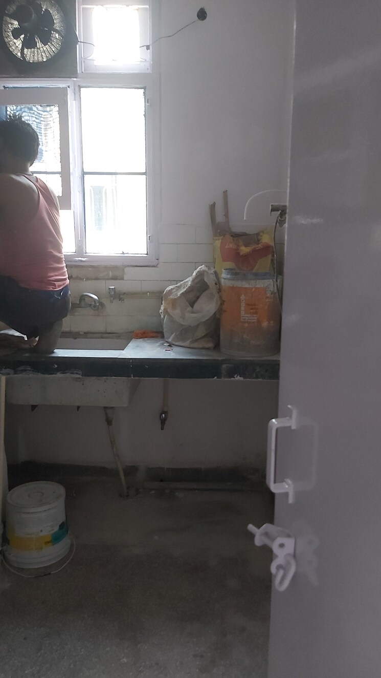 undefined, indian-express-apartments 2.5 Bedroom 850 Sq.Ft. Apartment In Mayur Vihar 1 Delhi 8799668