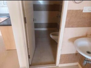 Attached Bathroom in 2.5 BHK Apartment at Amanora Trendy Homes, Hadapsar – for Sale